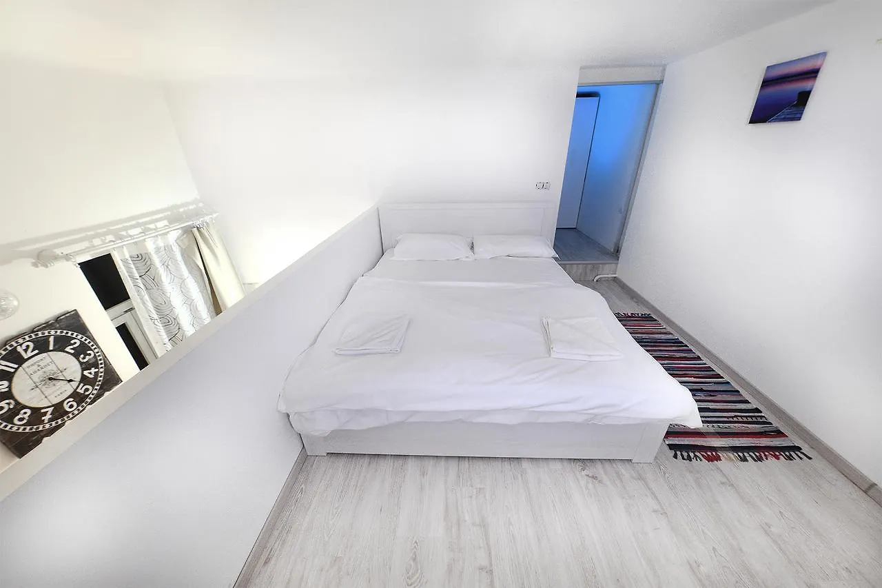 Mayflower Downtown Apartment Budapest Hungary
